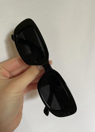 Сонцезахисні окуляри