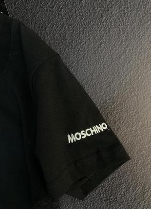 Женская футболка moschino4 фото