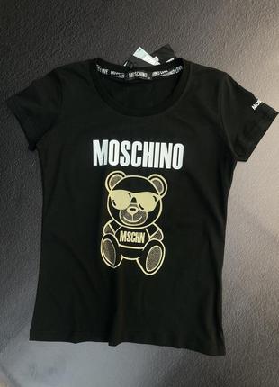 Женская футболка moschino