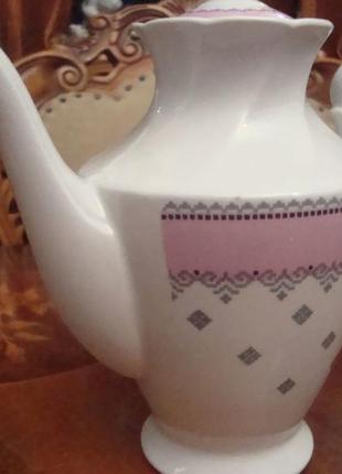 Красивый чайник - кофейник фарфор ссср рига7 фото