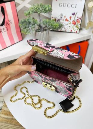 Яркая розовая сумочка в стиле furla2 фото