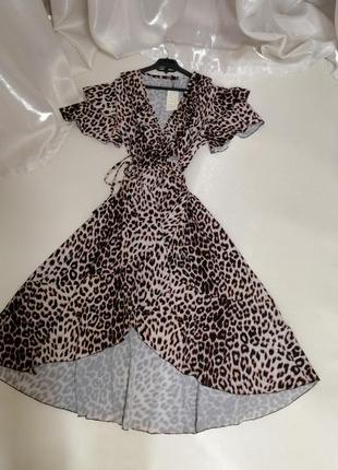 Эффектное платье на запах воланы принт леопард5 фото
