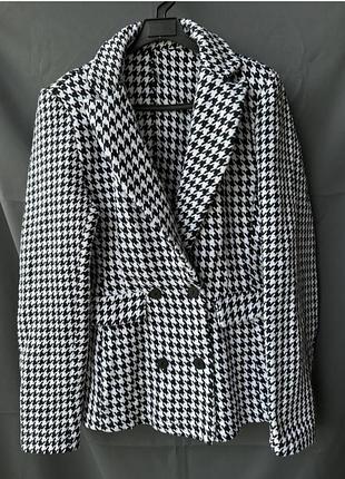 Твидовый пиджак в "гусиную лапку"