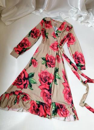 Эффектное платье на запах цветочный принт легкая струящаяся ткань сорт волан  ефектна сукня на запах1 фото