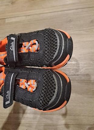 Кроссовки 4