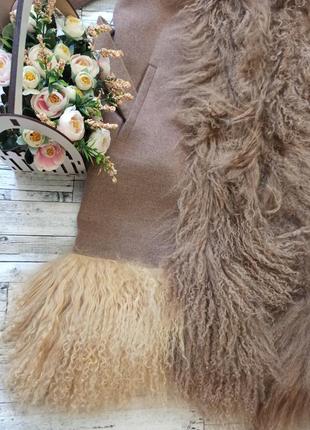 Шикарное эксклюзивное пальто с натуральным мехом ламы2 фото