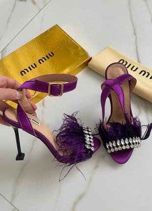 Босоножки в стиле miu miu