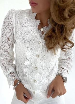 Сорочка блуза. розмір
42-46 універсал 
підклад+ мереживо 
42-46. 
кольори : білий,молоко ,чорний.