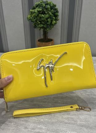Жовтий жіночий гаманець5 фото