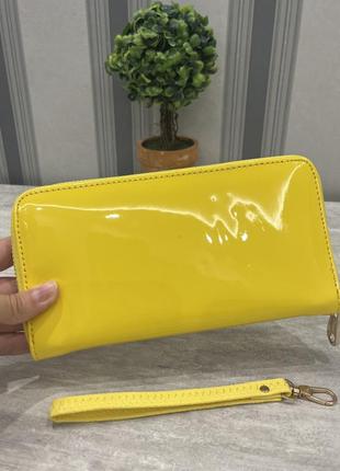 Жовтий жіночий гаманець4 фото