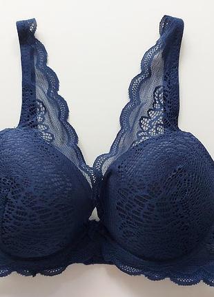 Мереживний бюстгальтер на тонкому поролоні