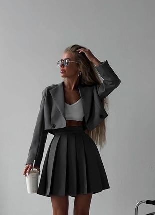 Костюм женский серый однотонный укороченный оверсайз пиджак на пуговице юбка короткая на высокой посадке качественный стильный