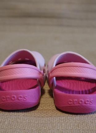 Фирменные босоножки-сабо розового цвета crocs c 5 ( 22 р.).9 фото