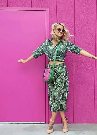Яркие брюки кюлоты с тропическим принтом h&amp;m