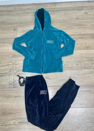 Спортивний костюм nike