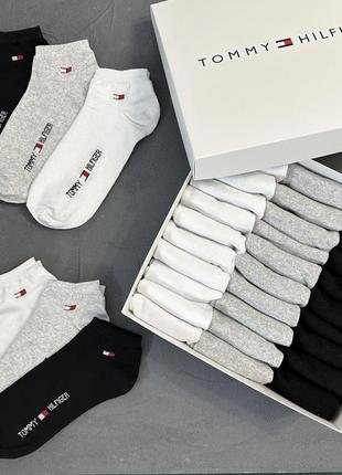 Носки шкарпетки tommy hilfiger (набір 30 пар)

в подарунковій коробці