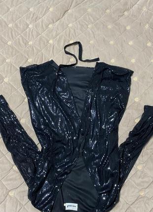 Сукня з паєтками