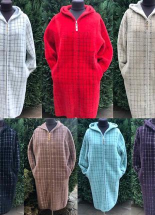 Пальто альпака в клетку с капюшоном батал