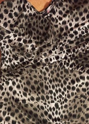 Плаття з леопардовим принтом8 фото