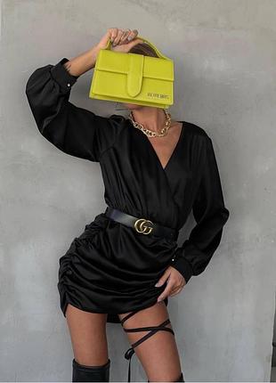 Изысканное шелковое платье