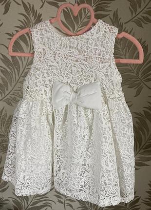 Біленьке платтячко