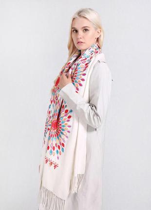 Женский шарф палантин белый кашемировый с вышитыми цветами 180*705 фото