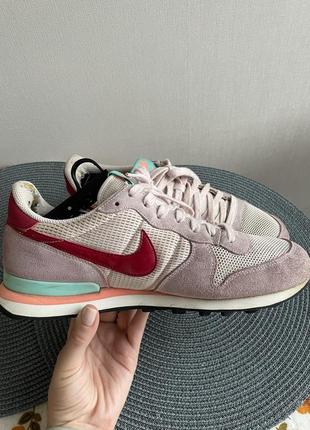 Nike internationalist pearl pink deals