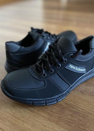 Мужские кроссовки черные повседневные прошитые удобные (код 4129)