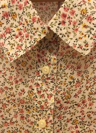 Величезний вибір красивих блуз і сорочок.