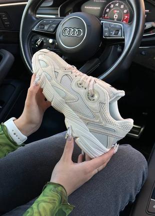 Кроссовки adidas astir originals beige