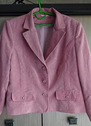 Розовый жакет из вельвета