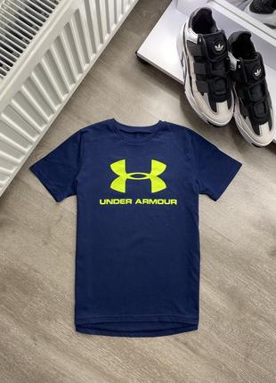 Футболка under armour