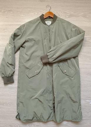 Куртка курточка удлиненная плащ плащик ветровка ветровка ветровочка bershka1 фото