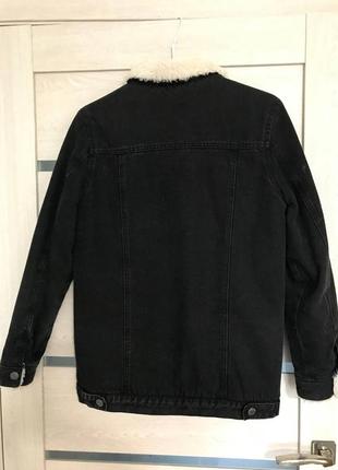 Джинсоваx чорна куртка з штучним хутом3 фото