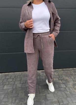 Женский костюм