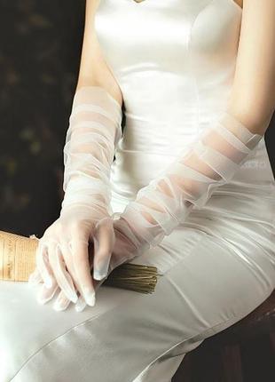 Белые длинные перчатки фатин, свадебные перчатки, перчатки для невесты3 фото