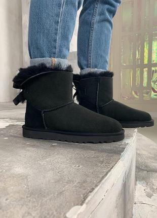 Ugg mini bailey bow женские зимние сапоги в черном цвете /осень/зима/весна😍