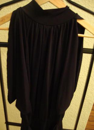 Чорне  плаття під шию  з вирізом ззаду effe1 фото