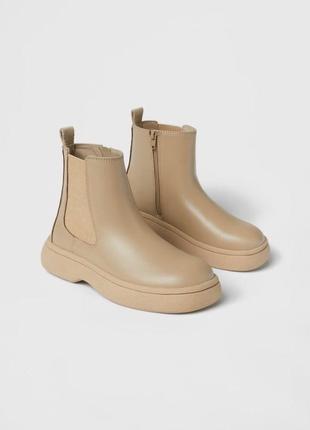 Стильные ботинки zara