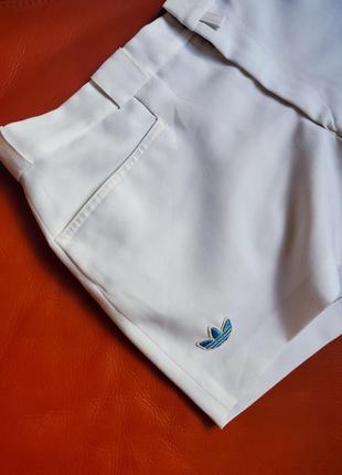 Белые женские шорты для фитнеса adidas dacron* винтаж6 фото