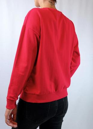 Женская кофта свитшот красного цвета с анимографикой3 фото