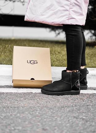 Угги ugg classic mini black metallic8 фото