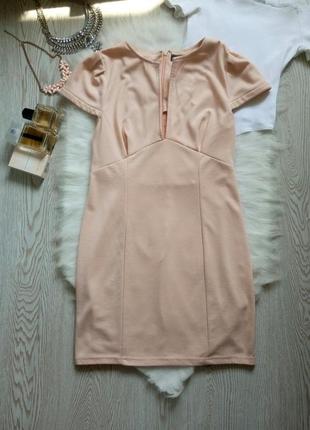 Нарядное розовое пудровое короткое платье мини с рукавами глубоким вырезом декольте стрейч