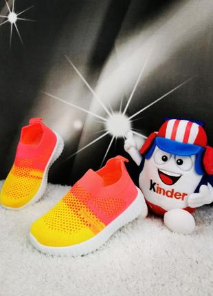 Кроссовки не сквозная сетка в ассортименте розничка и опт