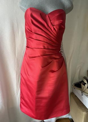 Женское нарядное атласное красное платье 46-48размер
