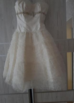 Нарядное платье