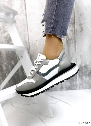 Натуральные кожаные и замшевые белые кроссовки с серыми и черными вставками5 фото