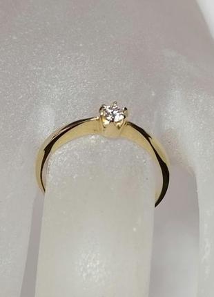 Золотое кольцо с бриллиантом 0,09 карат 17 мм. желтое золото для помолвки2 фото
