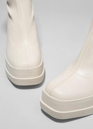 Ботінки на товстому каблуку та на платформі