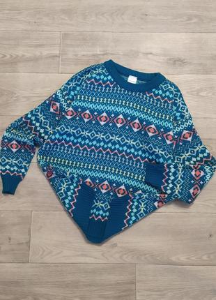 Разноцветный вязаный свитер с орнаментом
